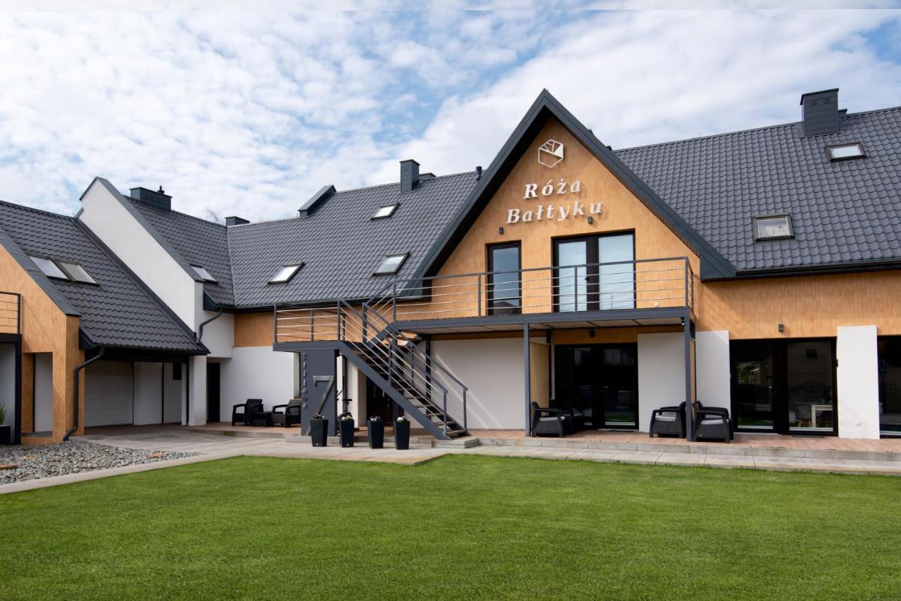 Róża Bałtyku - Apartamenty i Pokoje Dębki Zewnętrze zdjęcie